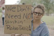 保定特斯拉在得州奥斯汀遭遇抗议活动：反对马斯克Robotaxi计划